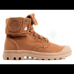 Palladium Baggy Boots (W 8.5)